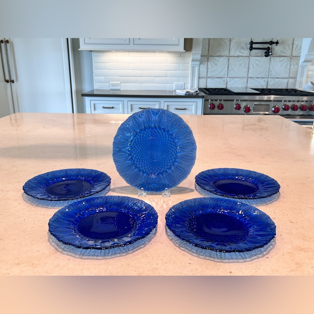 Luminarc Arcoroc for Avon Royal Sapphire Cobalt Blue 8” Salad Plates, Set of 5